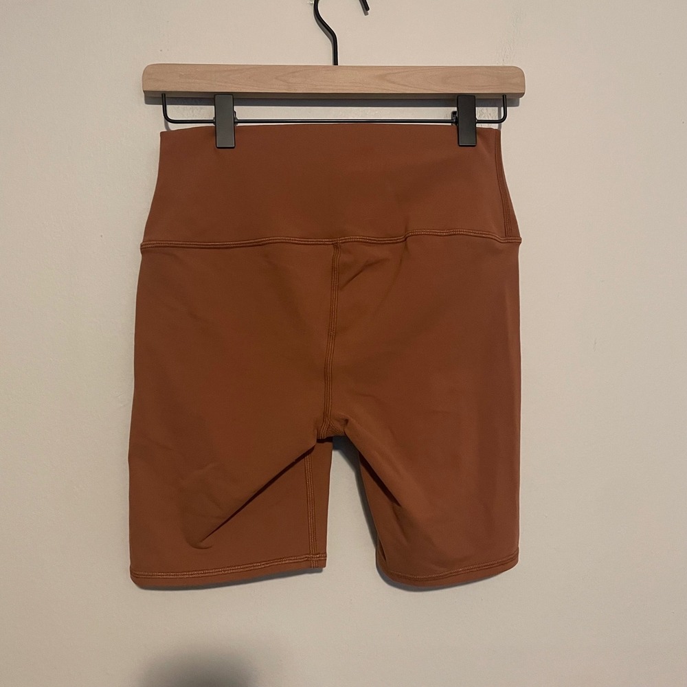 Alo Yoga Airbrush high rise biker shorts M brown active athletic running - Picture 4 of 5
